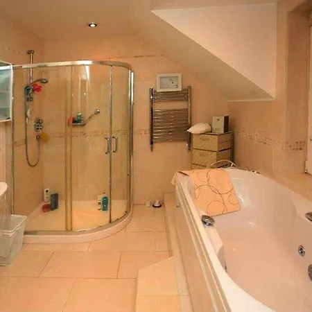 Holiday Eir031007 F * Bantry